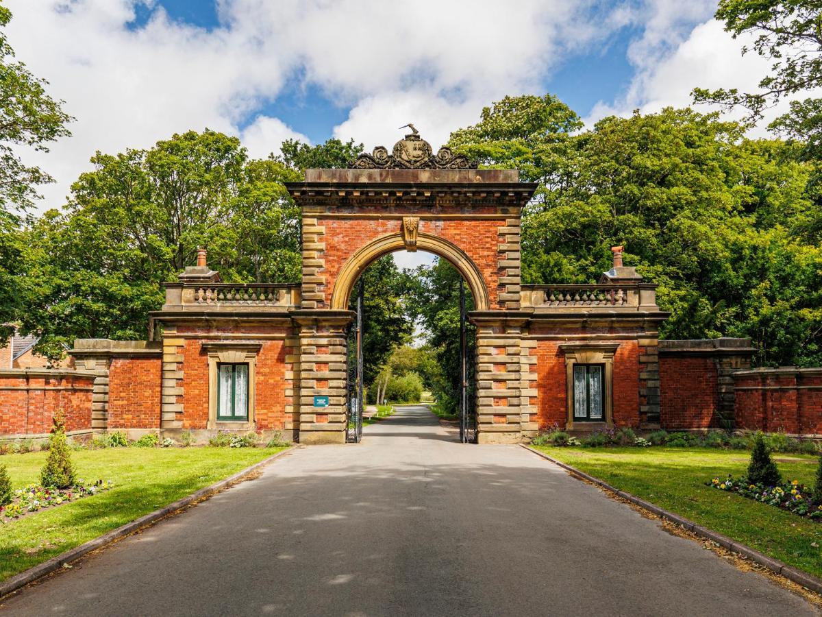 Lytham Hall Gate House Villa Lytham St Annes Exterior photo